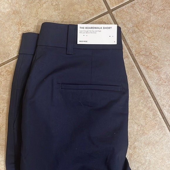 Navy Blue Ann Taylor Boardwalk Short - Picture 3 of 3